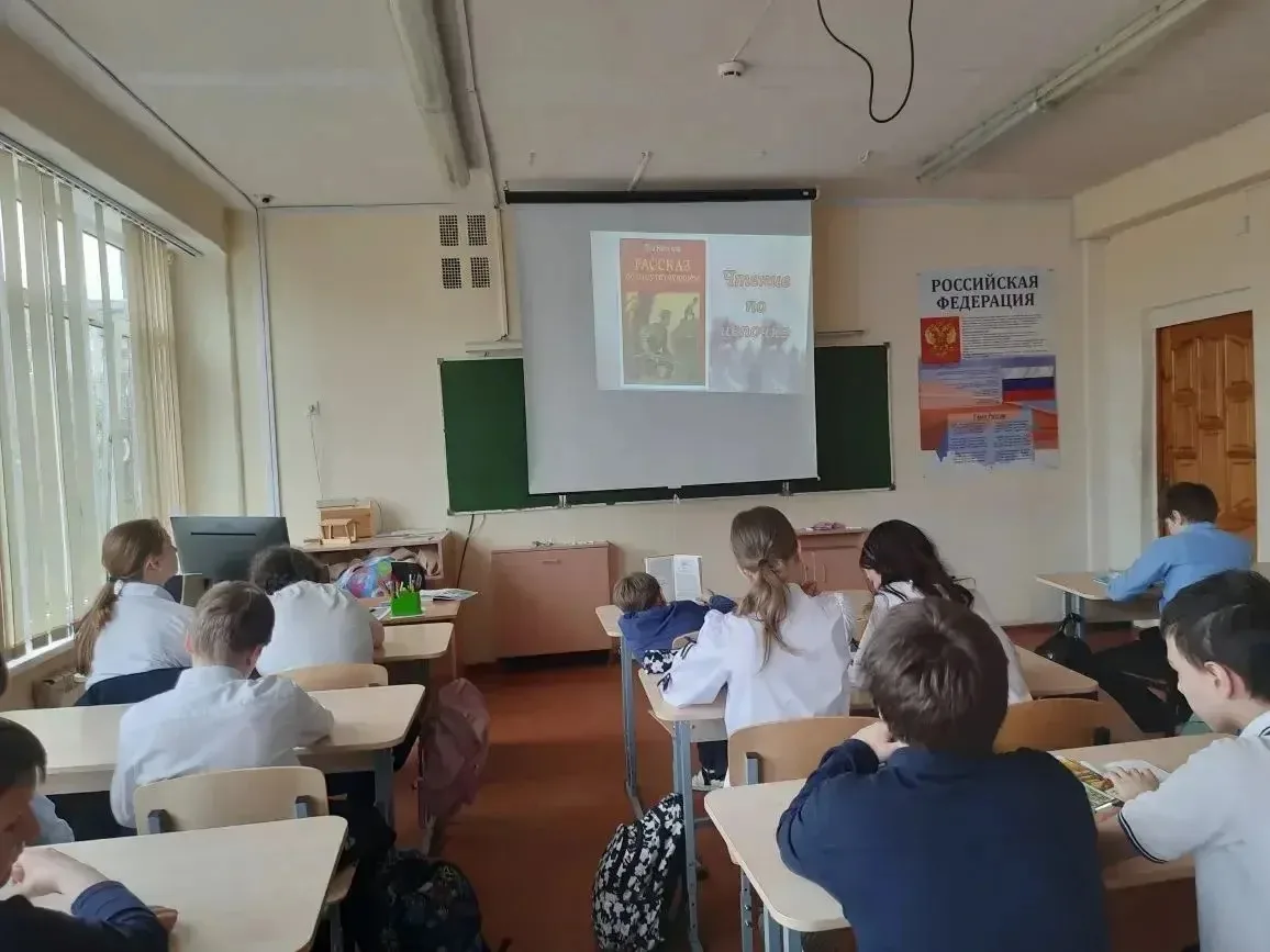 📚 Помним. Читаем. Гордимся. В преддверии Дня Победы в библиотеке корпуса №2 прошли мероприятия, посв