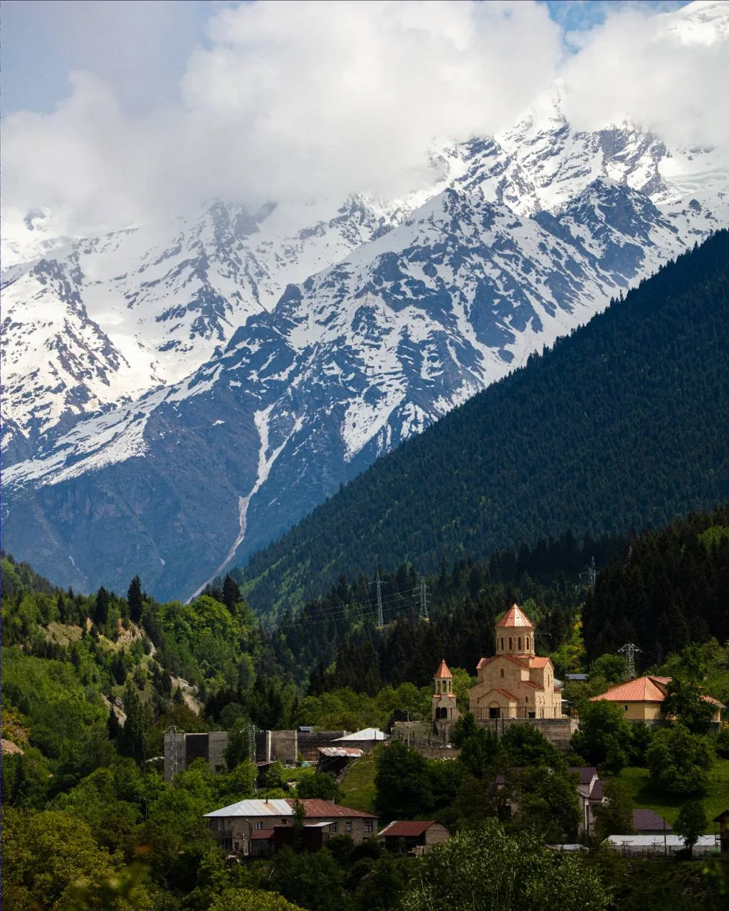 3,5 часа на самолёте и вы в Армении 🍷🇦🇲