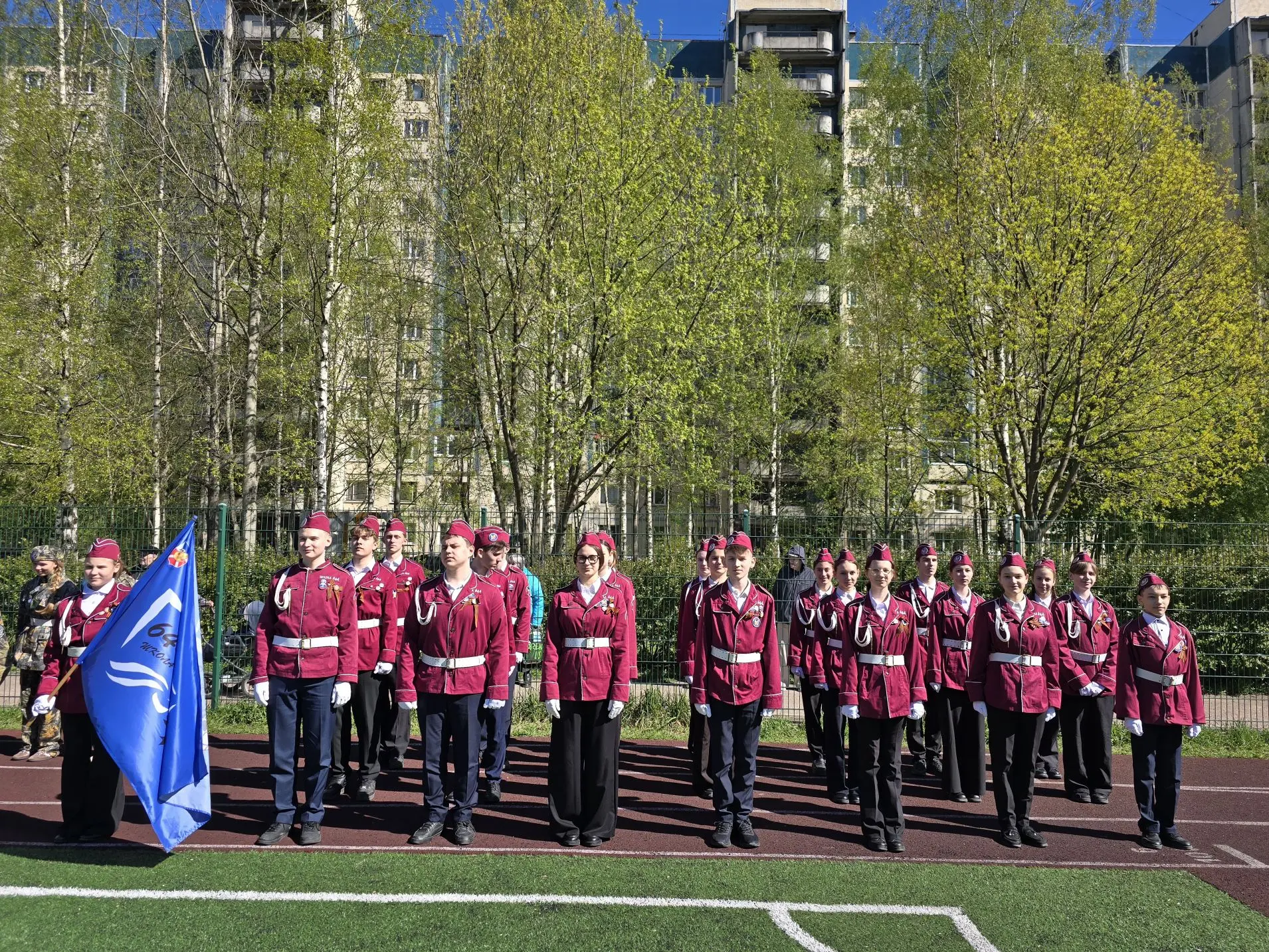 🎖️ Наши юнармейцы — в тройке лучших! 🎖️   6 мая состоялся XIV «Смотр юнармейских команд» среди школ,