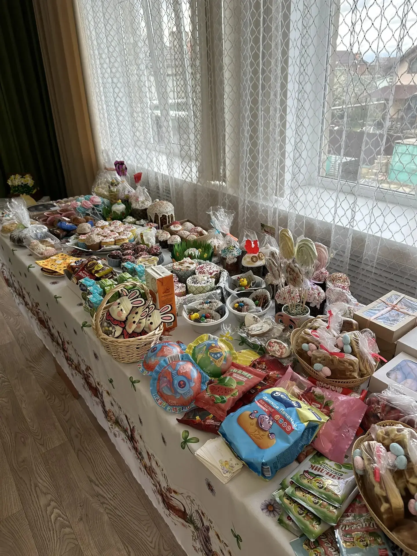 В Светлый праздник Пасхи в ДОУ 1 прошли благотворительные мероприятия, в которых принимали активное 
