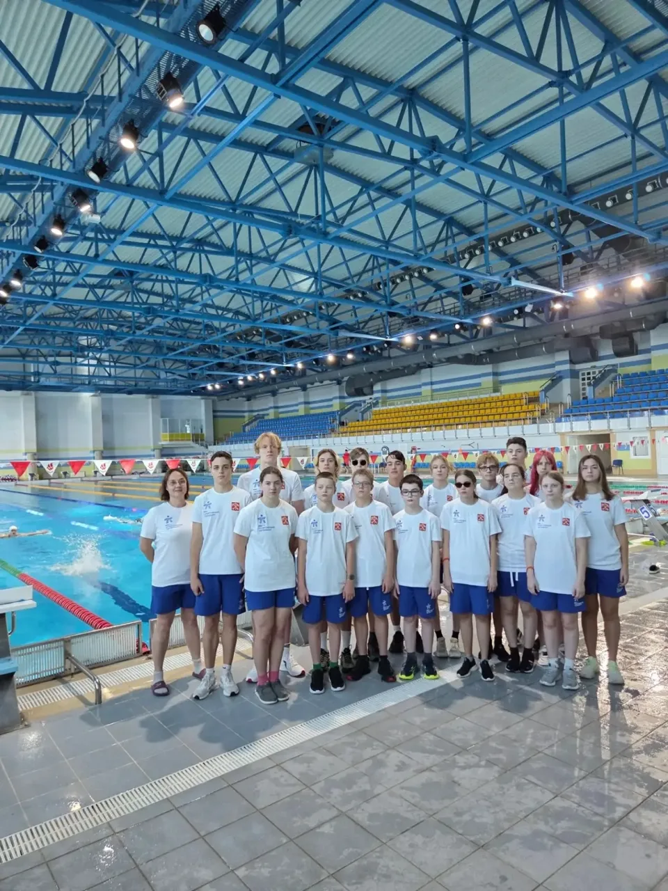 🏊‍ Обучающиеся отделения адаптивного плавания ГБУ ДО СШОР ВоВиС проходят тренировочный...