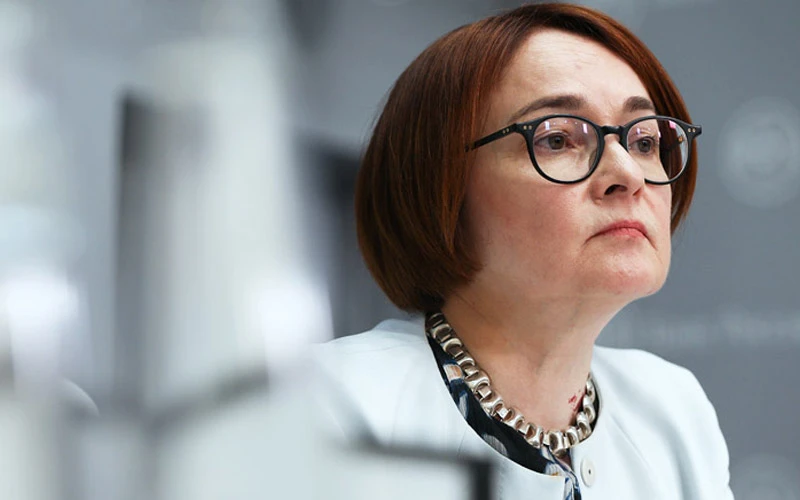 🏦 План на пятницу: что собираюсь делать в день заседания ЦБ по ключевой ставке
 
▫️Консенсус аналит