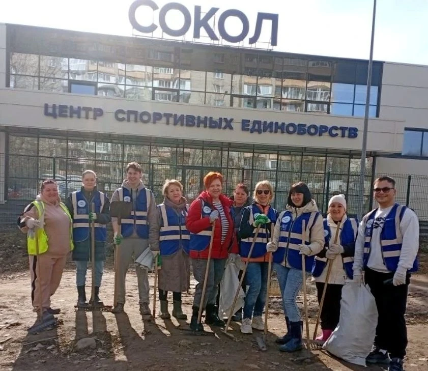 Апрель — время обновления природы и, конечно же, субботников!✨ В минувшую субботу наш дружный коллек