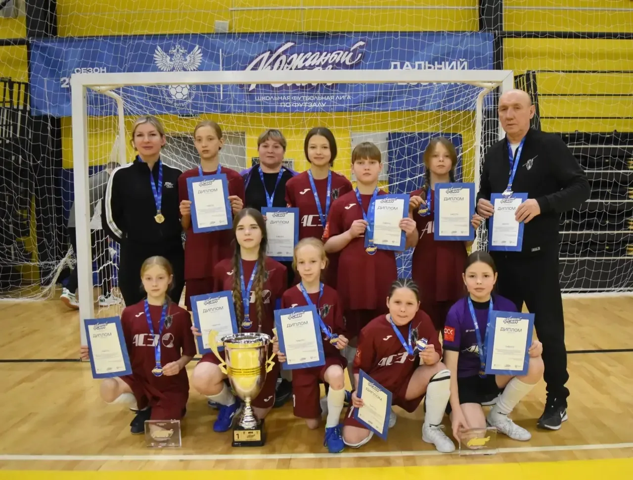 Девчонки везут домой золото 🥇🏆 Дальнего Востока. С 10-13 февраля в г. Южно-Сахалинск прошел межрегио