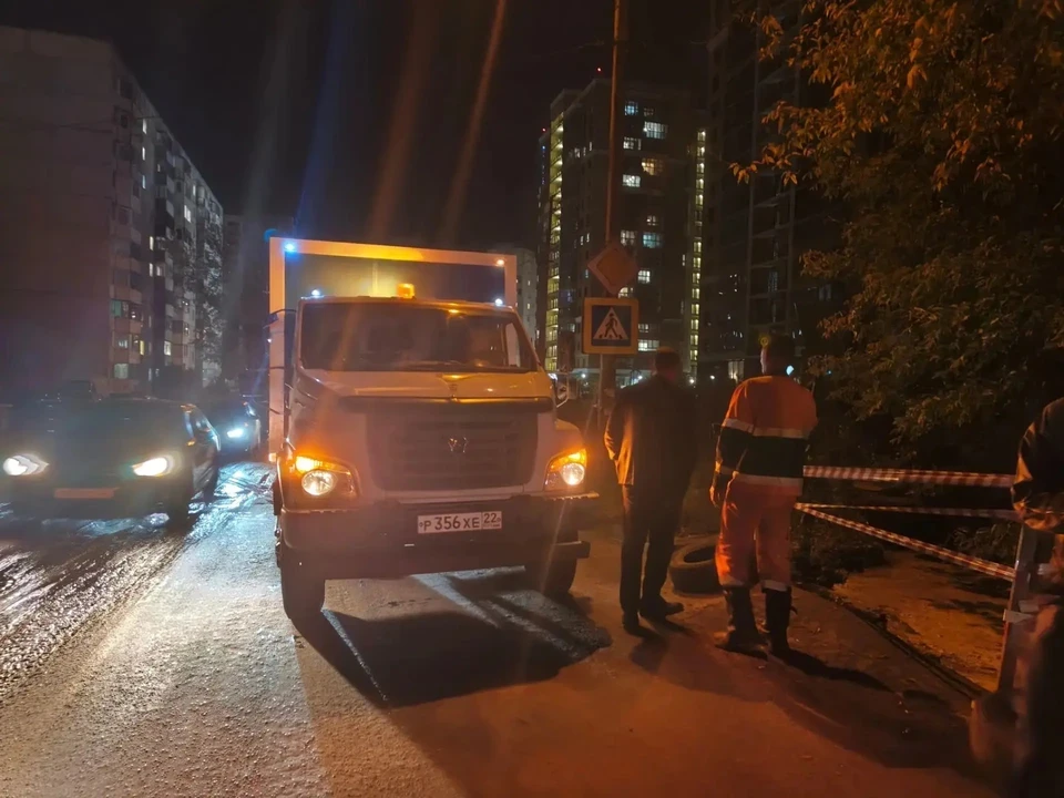 🚨 В Барнауле из-за аварии отключили холодную воду в десятках домов