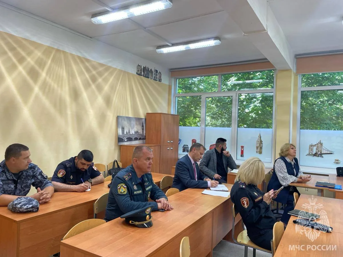 Образовательные организации Выборгского района приняли участие во Всероссийских антитер...