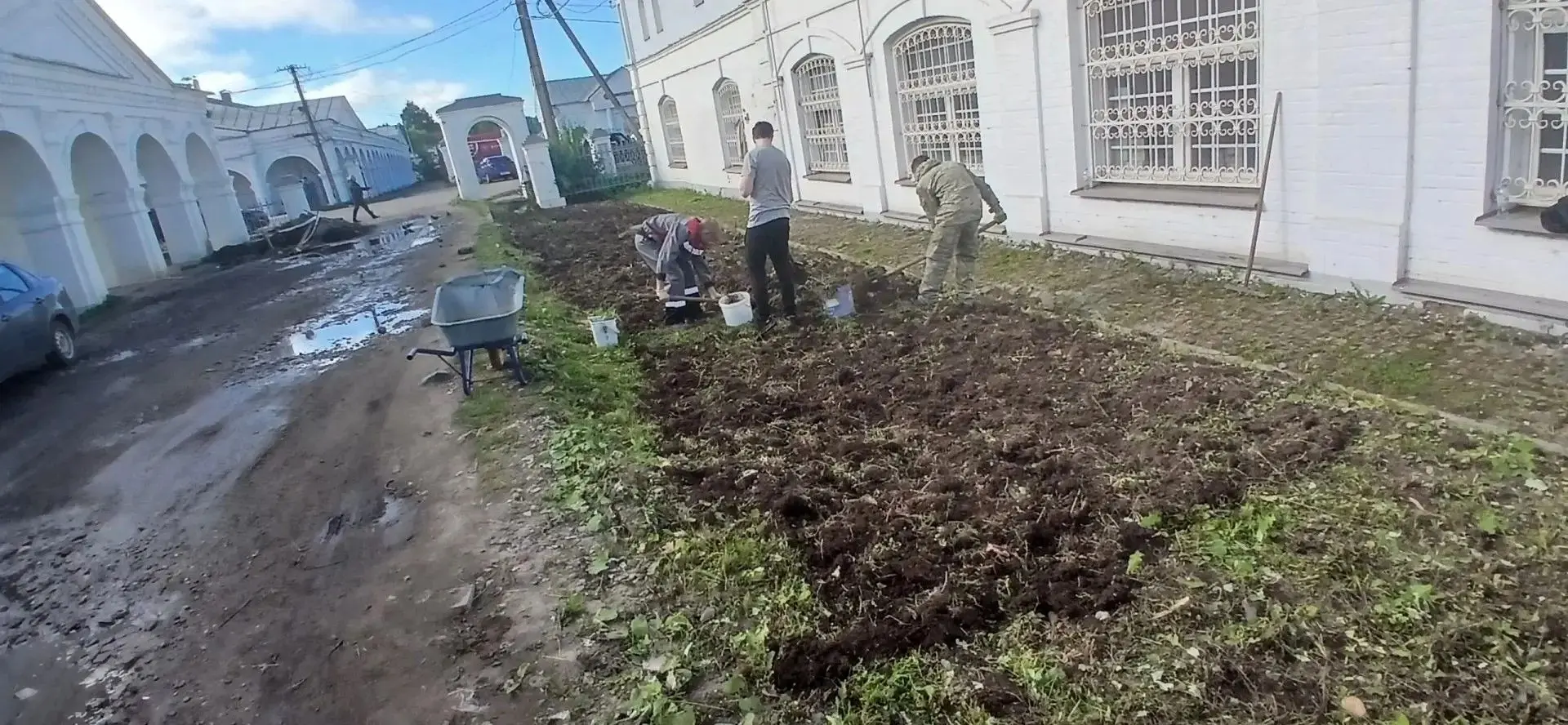 💪 Волонтёры Галичского аграрно-технологического колледжа Zеленый рубеж в деле!
