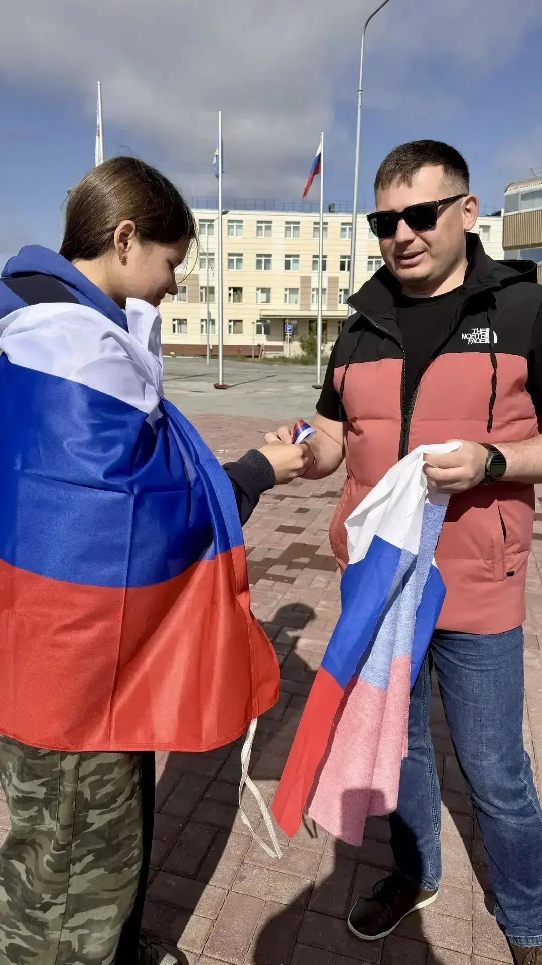 🇷🇺 Мы это сделали! День Государственного флага России на Чукотке прошёл ярко и душевно!