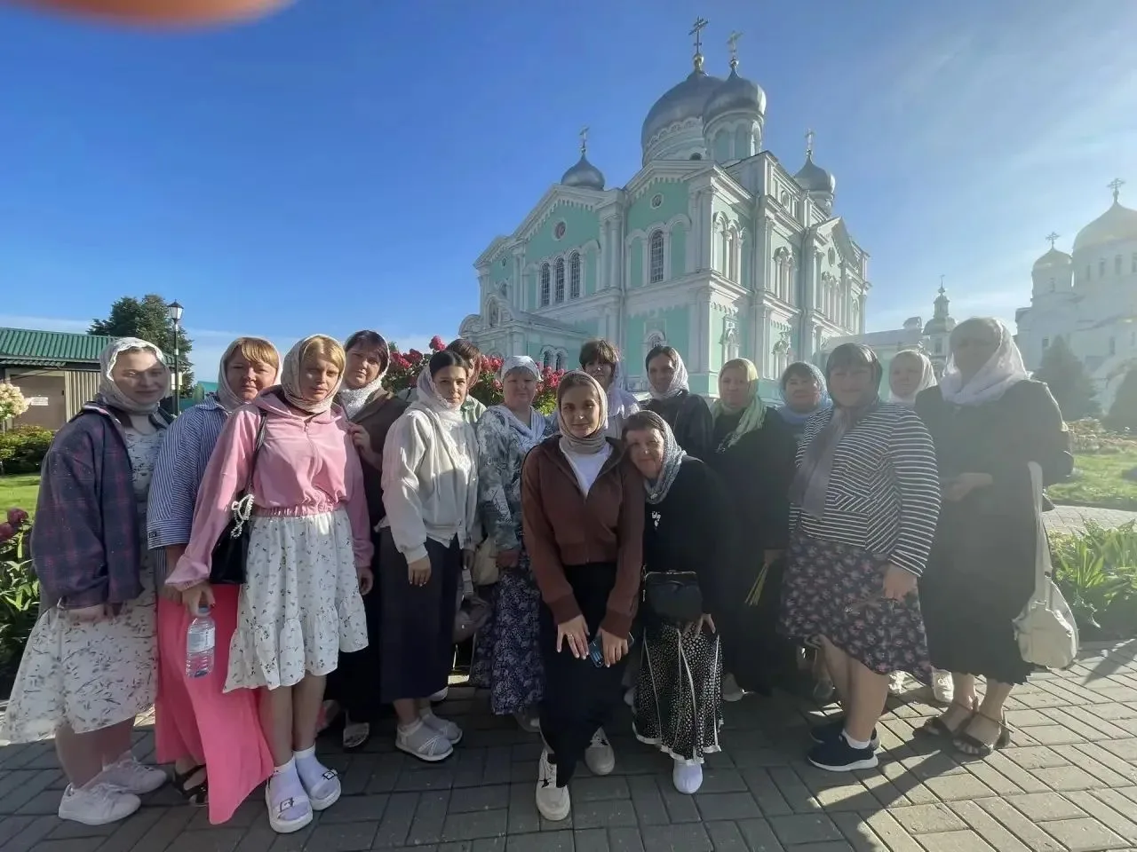 В  минувшие  выходные сотрудники учреждения совершили паломническую поездку по святым м...
