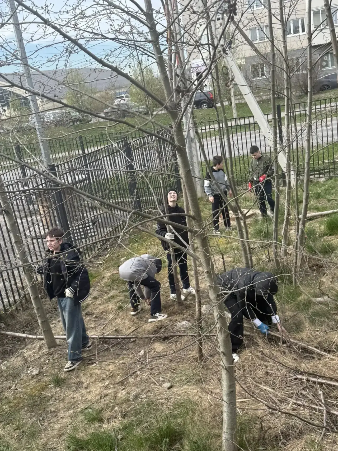 🌍 День Земли в нашей школе: маленькие шаги к большим переменам! 🌍  22 апреля — важный день, который 