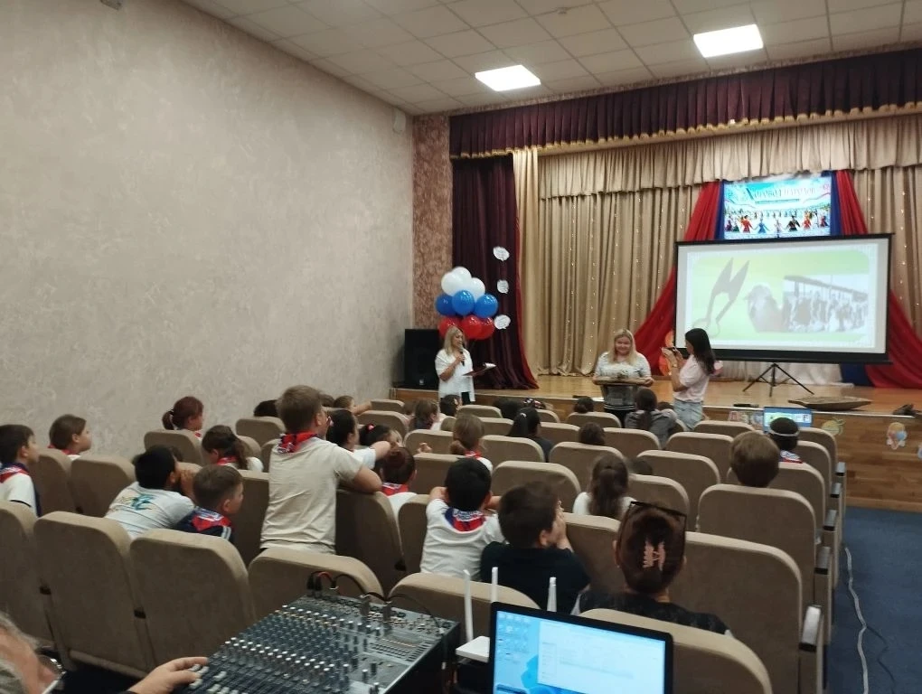 В преддверии одного из главных государственных праздников - Дня России, сотрудники Сартанского музея