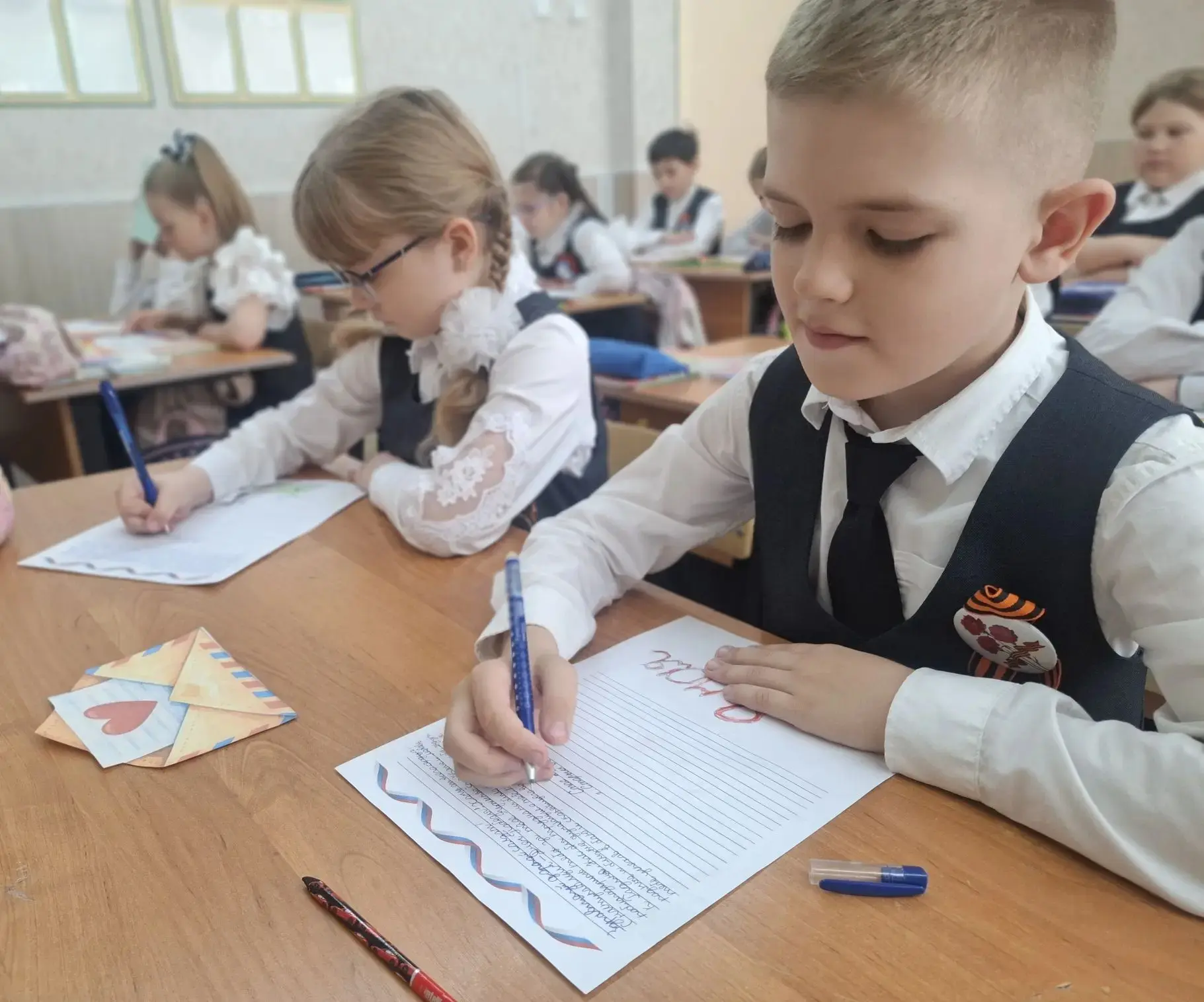 🌟 В преддверии великого праздника — Дня Победы 🕊️ — ученики 2 «В» класса подготовили трогательные по