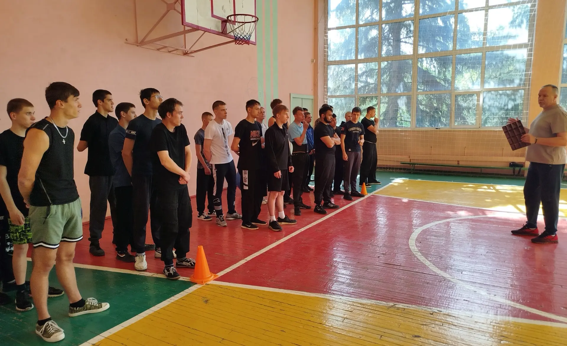 В честь Дня защиты детей для студентов колледжа были организованные дружеские соревнова...