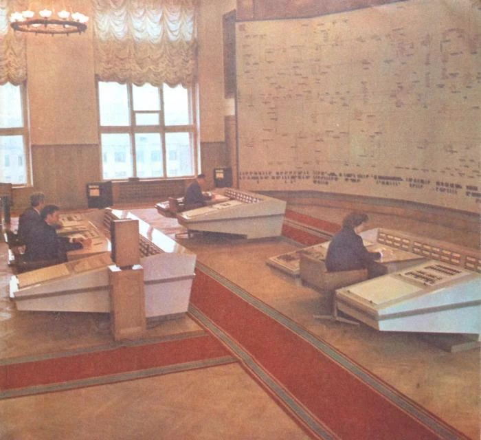 В Центральном диспетчерском управлении Единой энергетической системы СССР, Москва, 1972 год.