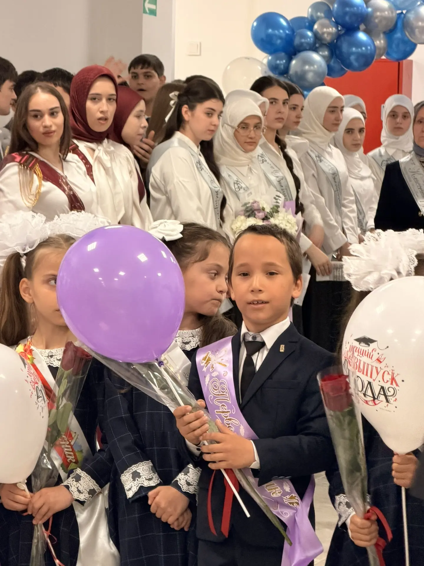 25 мая в Плиевской  средней школе сош1 прошел праздник Последнего звонка для выпускнико...