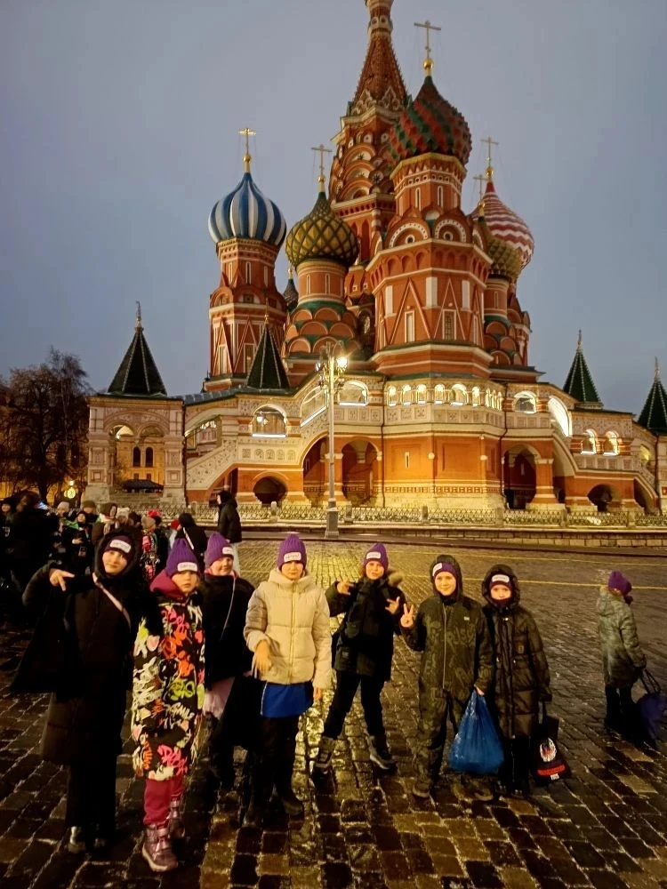 Ученица нашей школы, 3 "Б" класса, Люба Рихтер стала участницей праздничного мероприятия – Кремлёвск