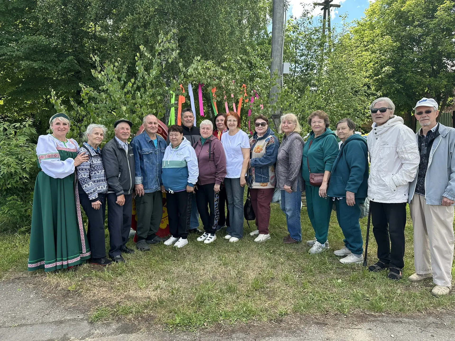 В день Святой Троицы на набережной реки Ветлуга прошел концерт « Березовая Русь»