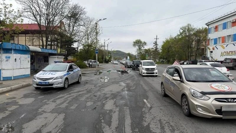 Безрассудство на колесах: почему права нужны каждому водителю.   В Находке произошло серьезное дорож