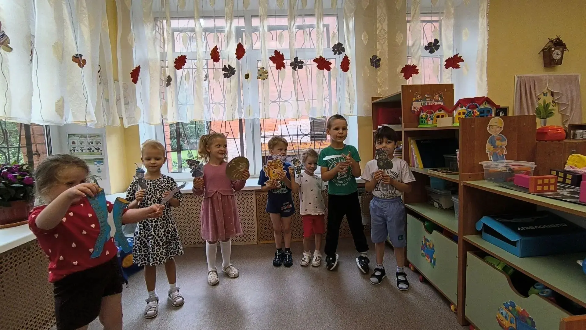 📖Ребята из средней группы Одуванчики вспомнили замечательную сказку  "Муха Цокотуха" К...