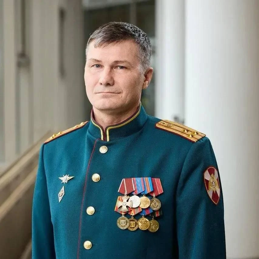 Новый день — новое назначение!

Кавалер ордена Мужества, участник программы Президентской академии «
