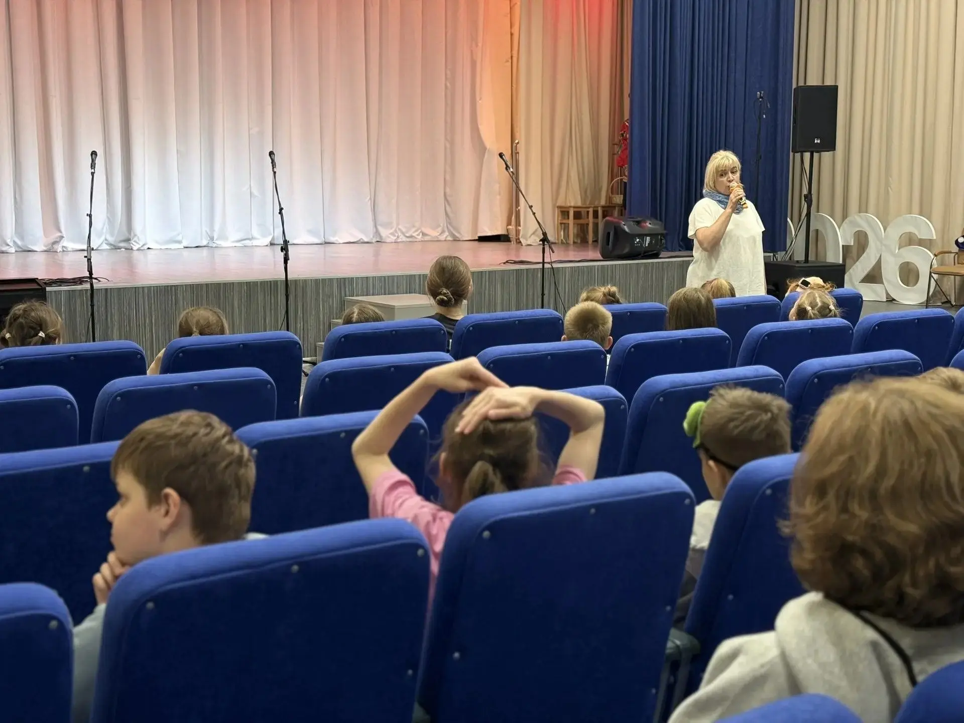 🎭 Магия сцены в "Школе капитанов!

Сегодняшний день в нашем лагере был по-настоящему творческим и в