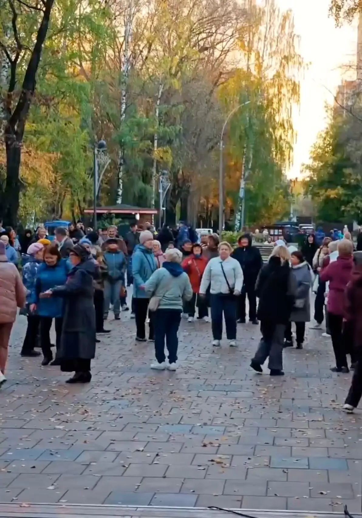 В парке Ветеранов прошёл концерт «Счастливый случай» ко Дню старшего поколения