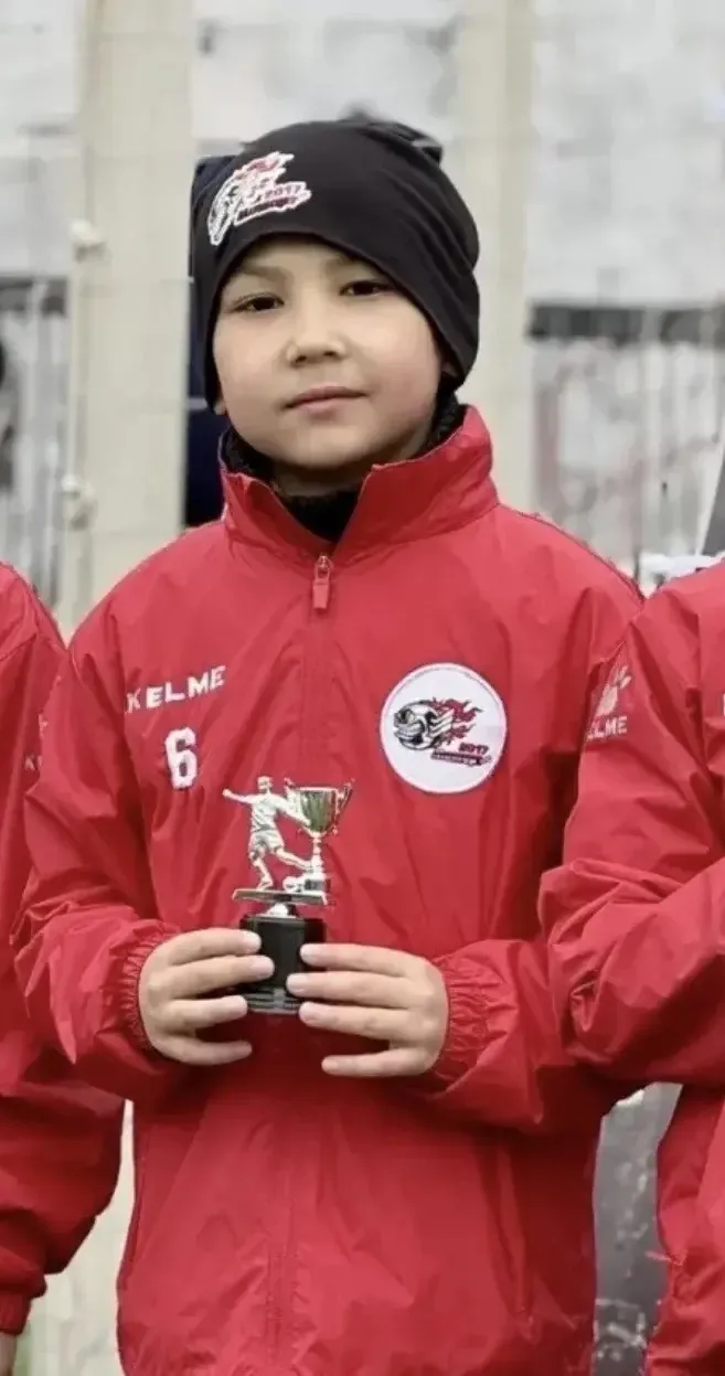 Космическая игра и серебро на турнире JUNIOR CUP 74! 🚀⚽  💫В преддверии Дня космонавтики, 11 и 12 апр