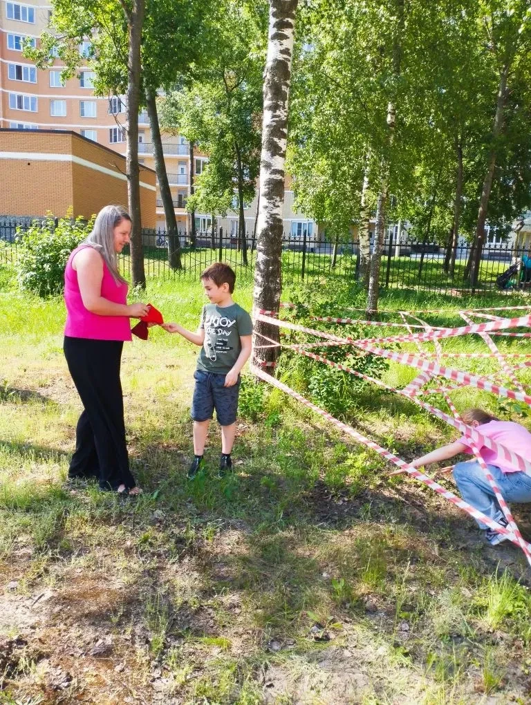 Квест-пикник для второклассников   2 мая территория школы превратилась в настоящий островок приключе
