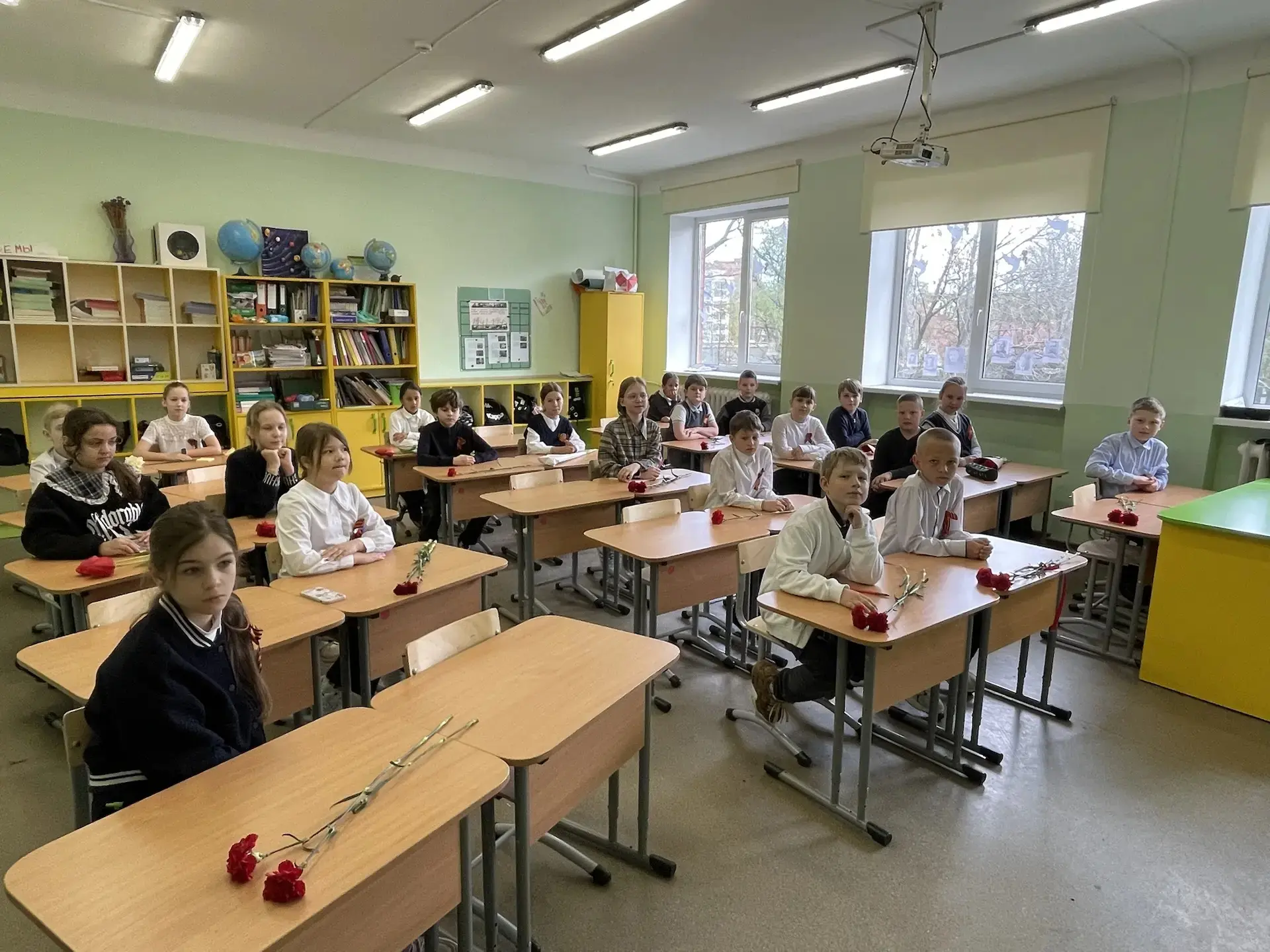 8 мая в 4Б, 4А, 4Г, 3Г классах прошли уроки мужества, приуроченные к празднованию 81-ой годовщины по