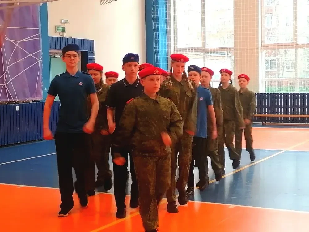 ЮНАРМЕЙЦЫ В ДЕЛЕ: участие в конкурсе строя и песни  Сегодня юнармейский отряд имени кавалера Красной