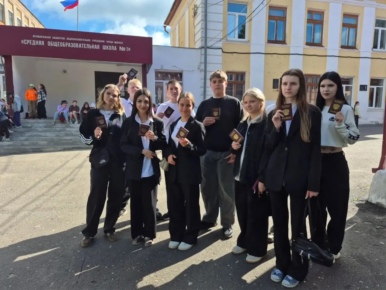 ⚡️ Сегодня особенный и очень важный день для наших девятиклассников!

Ребята сдают ОГЭ сразу по трем