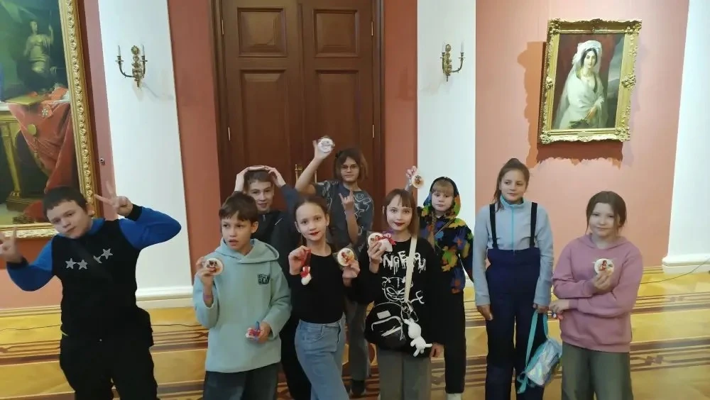 Сегодня 5а класс школы №57 посетили Художественный музей, игровую программу "Масленица"🥞 В программе