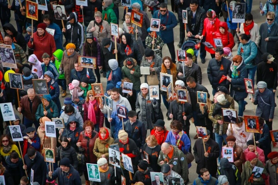 🔝 «Бессмертный полк» в Якутске может пройти в очном формате   В ближайшие дни будет принято решение 
