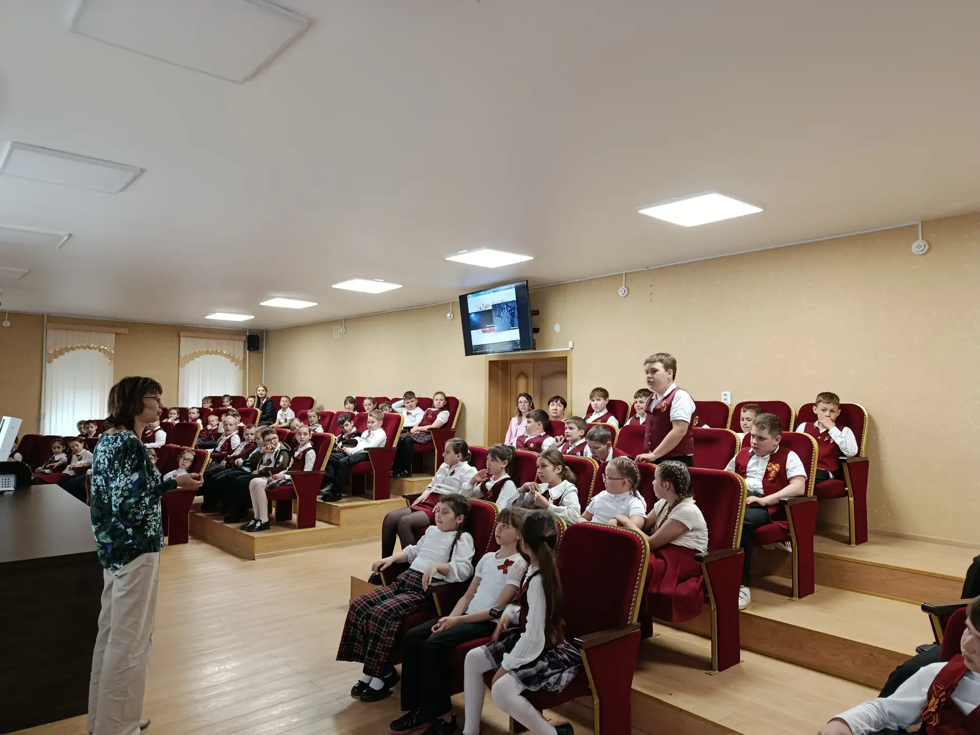 🏫 В необычной форме прошел урок мужества для учащихся 1-4 классов на отделении педагогики Ейского по