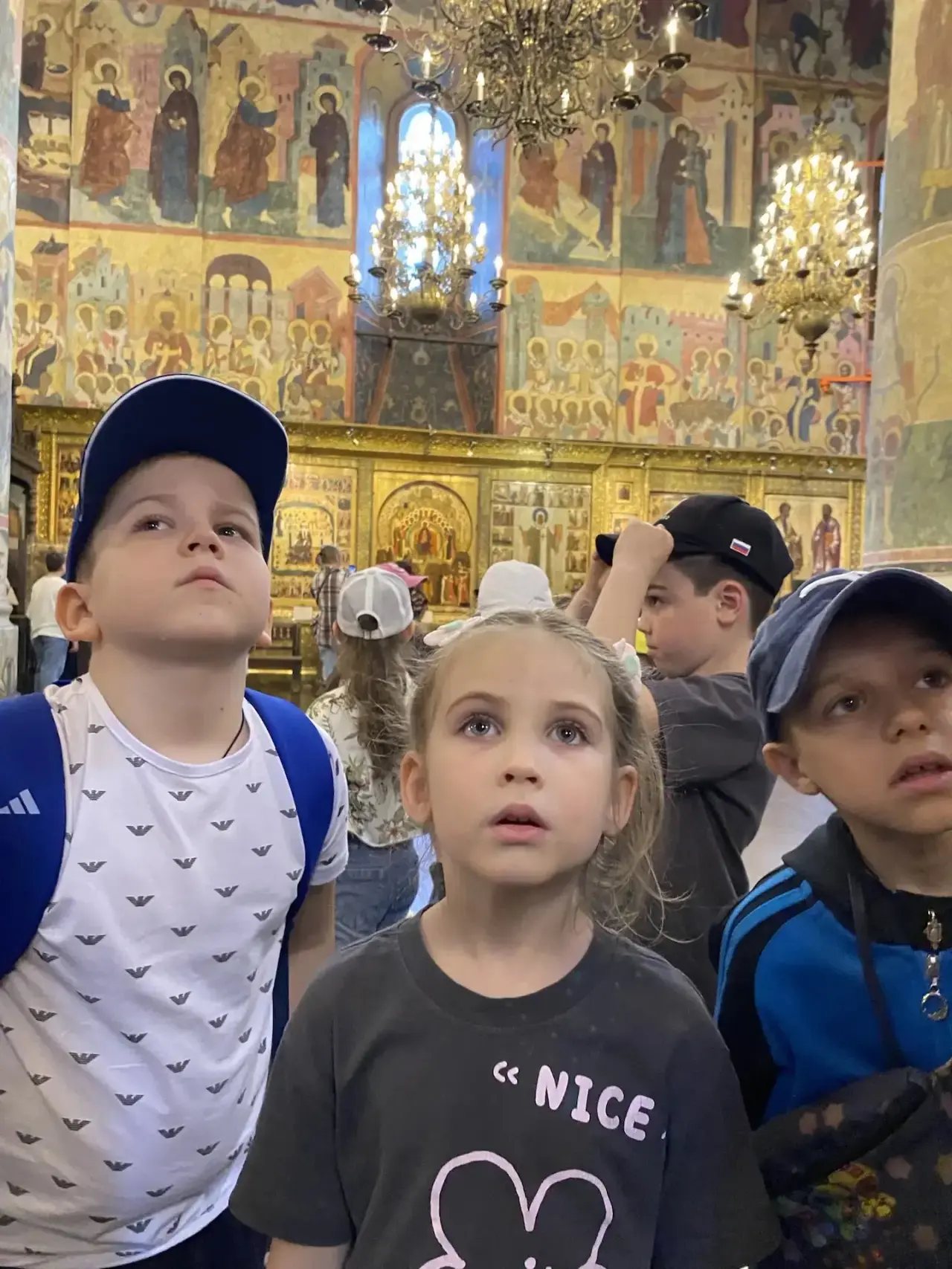 🌟 16 мая ученики 2а, 1б, 3а и 3б классов побывали на экскурсии в Московском Кремле.  Ребята прошли п