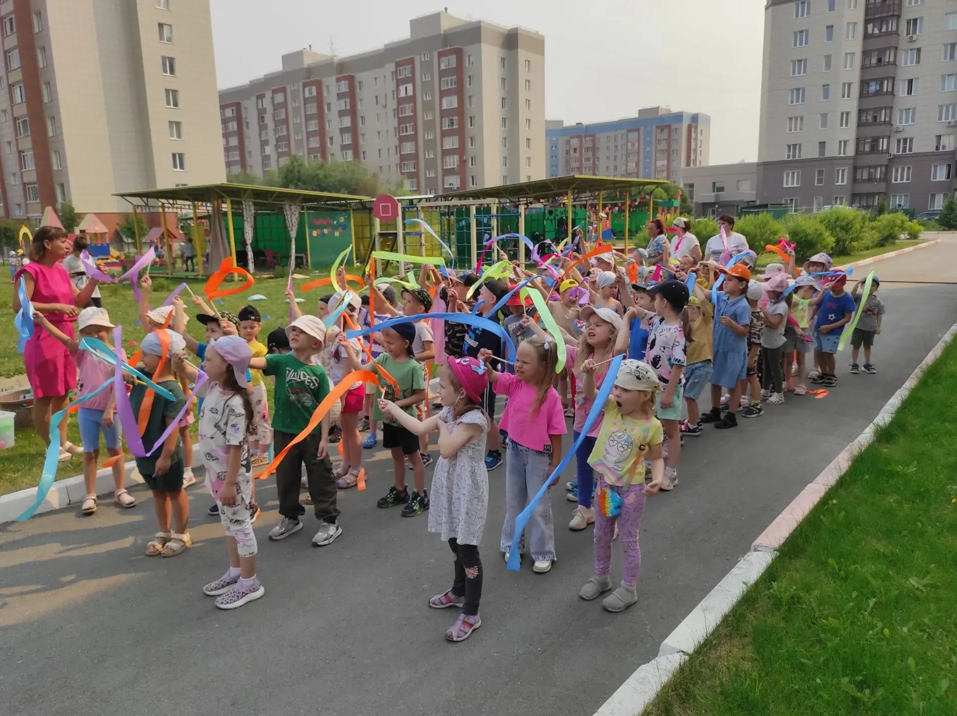 Сегодня в детском саду "Колосок " прошло замечательное мероприятие на свежем воздухе "День мыльных п