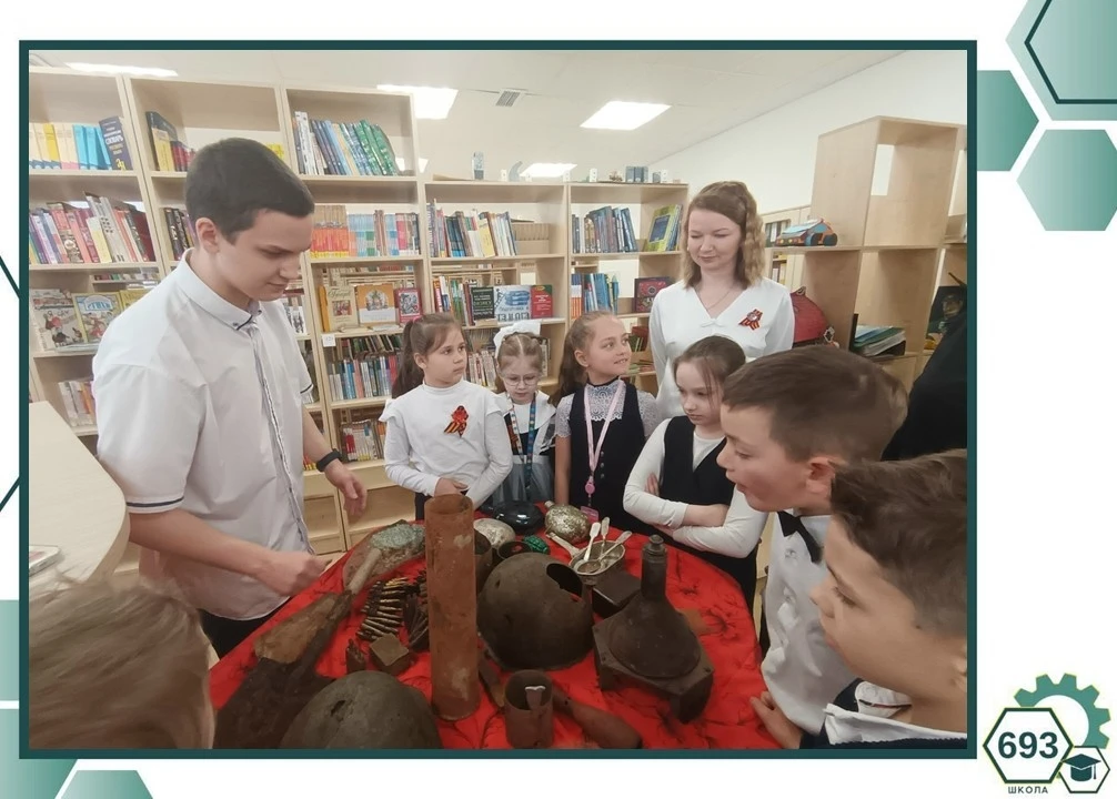 ⚙Школа помнит⚙  🇷🇺 Эстафета памяти: когда прошлое оживает прямо в руках  В преддверии Дня Победы наш