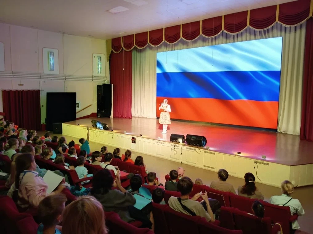 🎭 Сегодняшний день в нашем лагере был просто потрясающим!
Наши активные и любознательные ребята поб