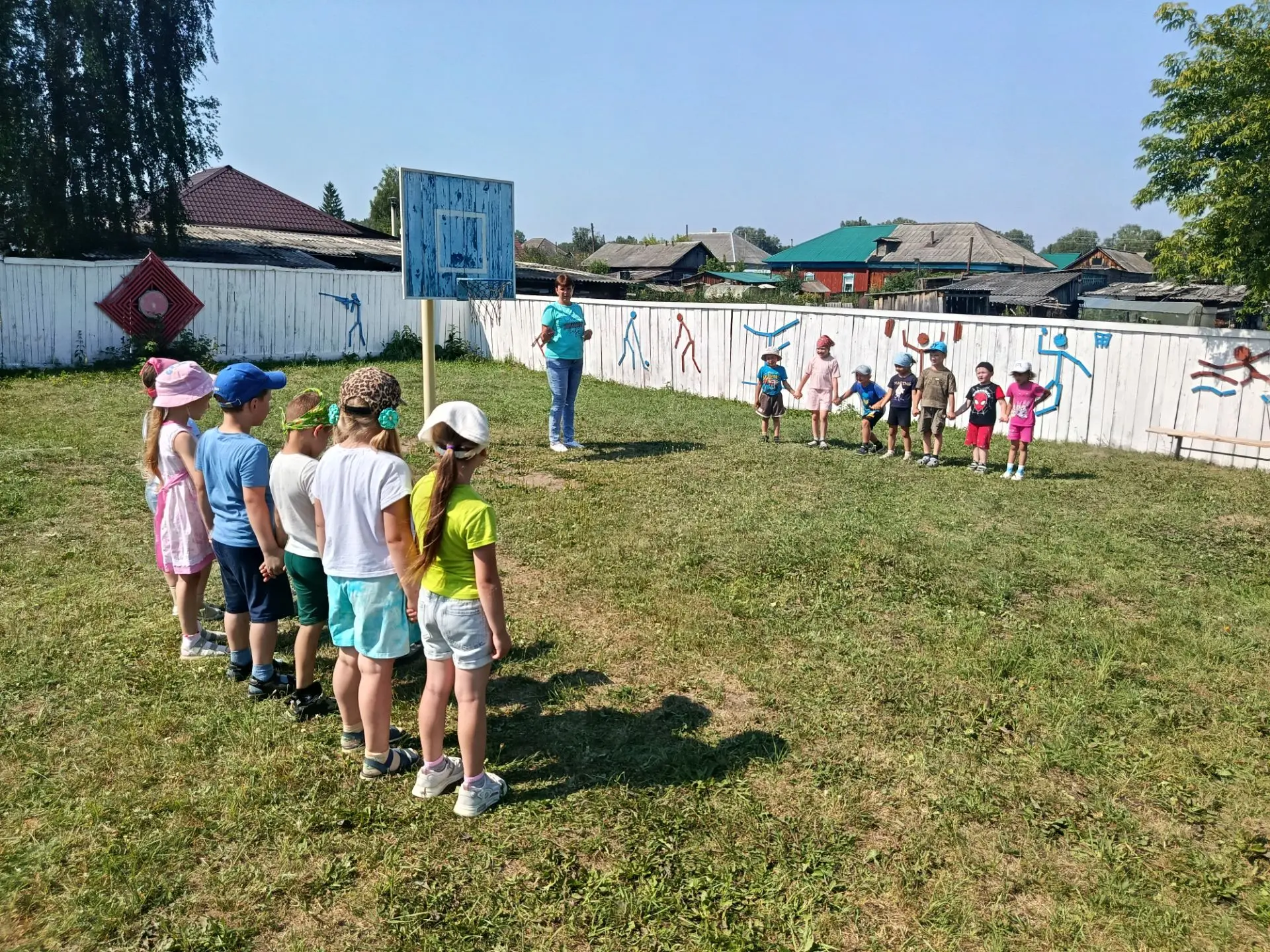 В Летнее время года детям большую часть времени нравится проводить на улице. Детские иг...
