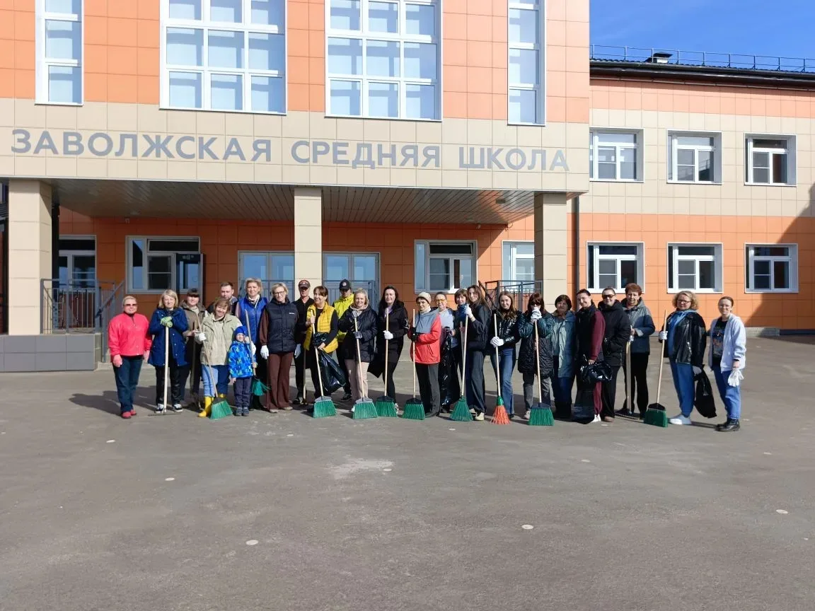 Сегодня дружный коллектив муниципального общеобразовательного учреждения "Образовательный комплекс "