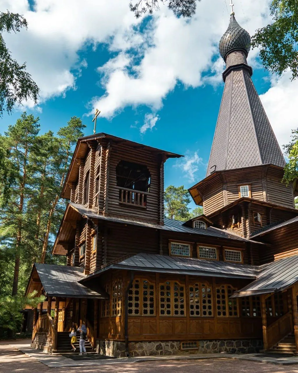🏛 Церковь Казанской иконы Божией Матери в Вырице
#ГородскойПосёлокВырица

📌 Храм в древнерусском с