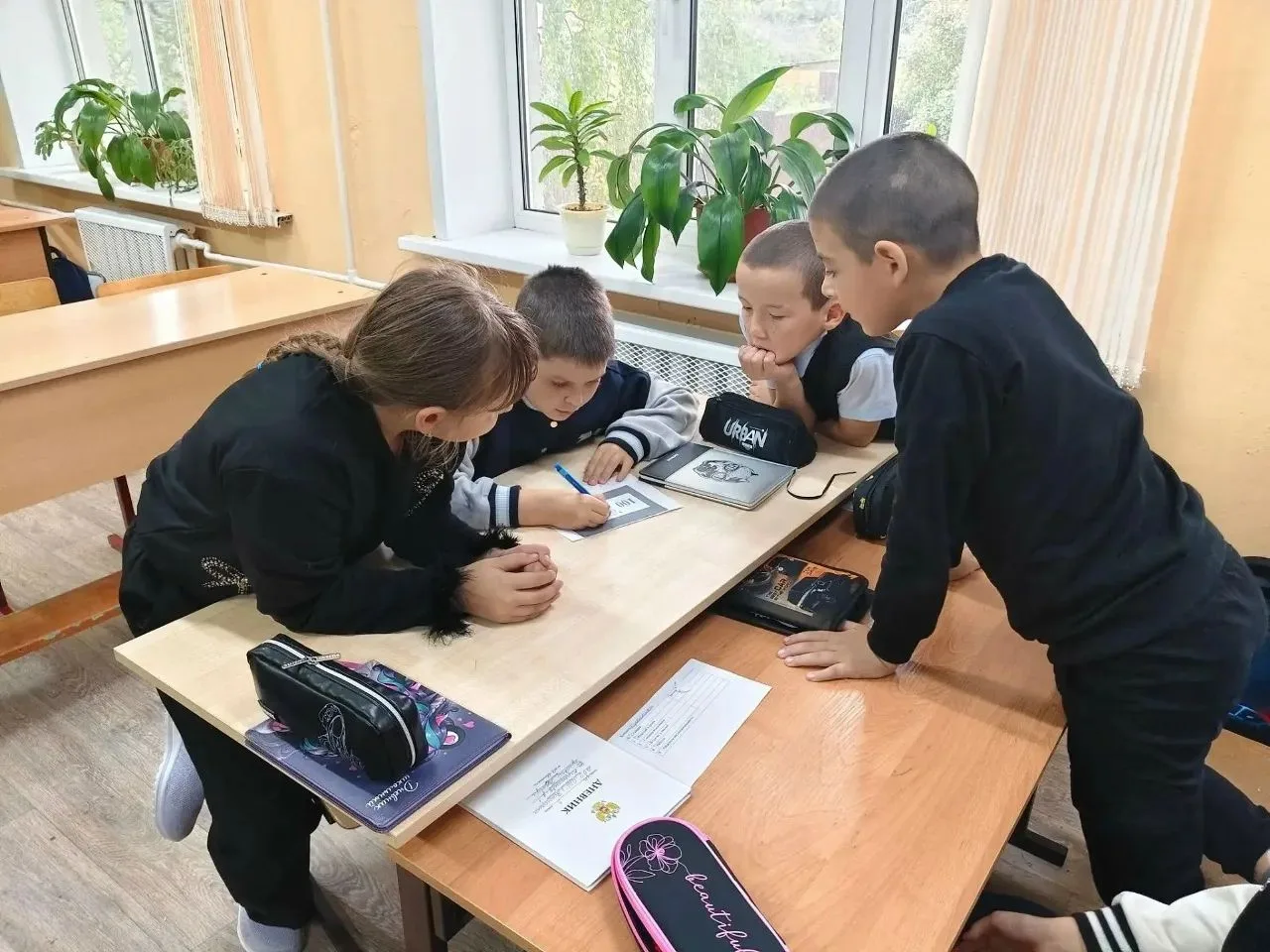👍Ясногорские школьники стали финансистами​