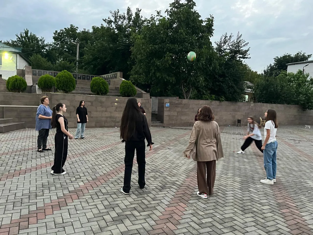 🌍В Новолакском районе продолжают  работать досуговые площадки для детей

В Новолакском районе продо