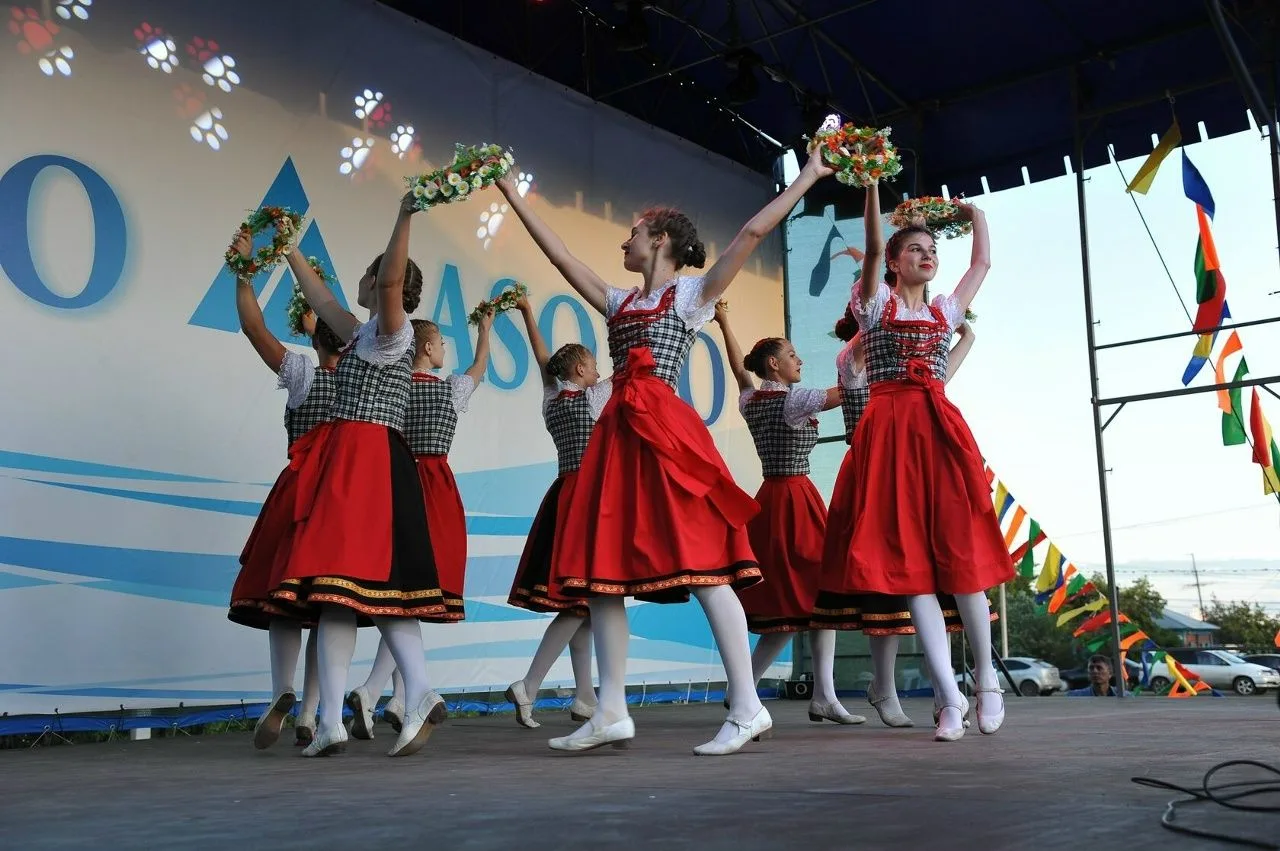 Межрегиональный фестиваль культуры российских немцев «Феникс»