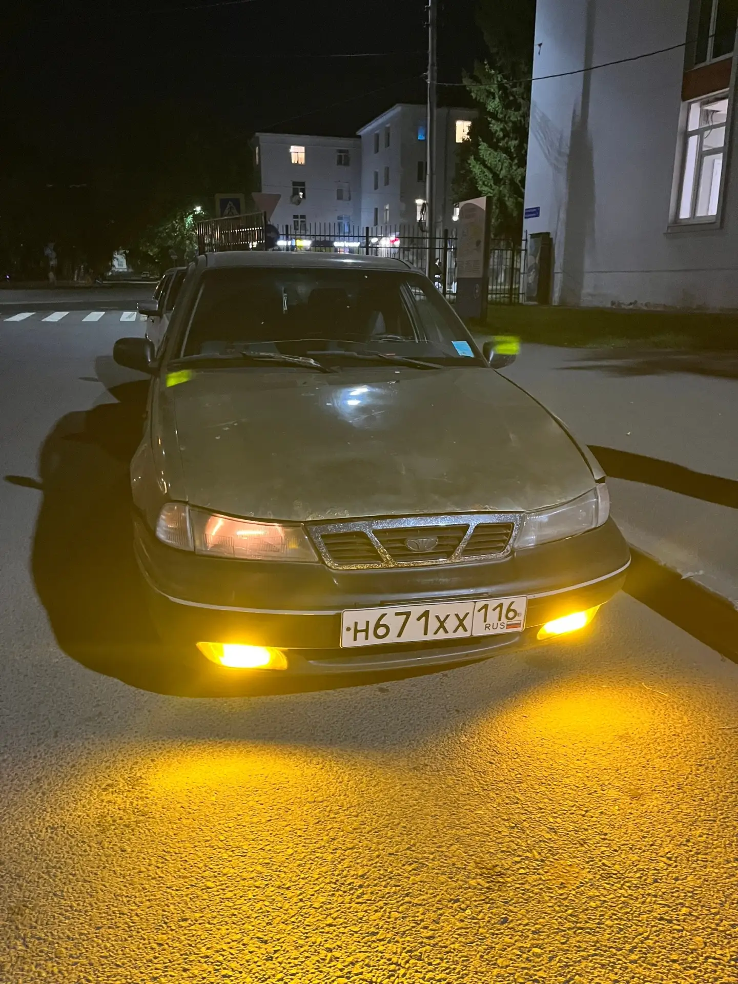 В продаже узбекский зверь. Доки чистые, на учете, 8год.