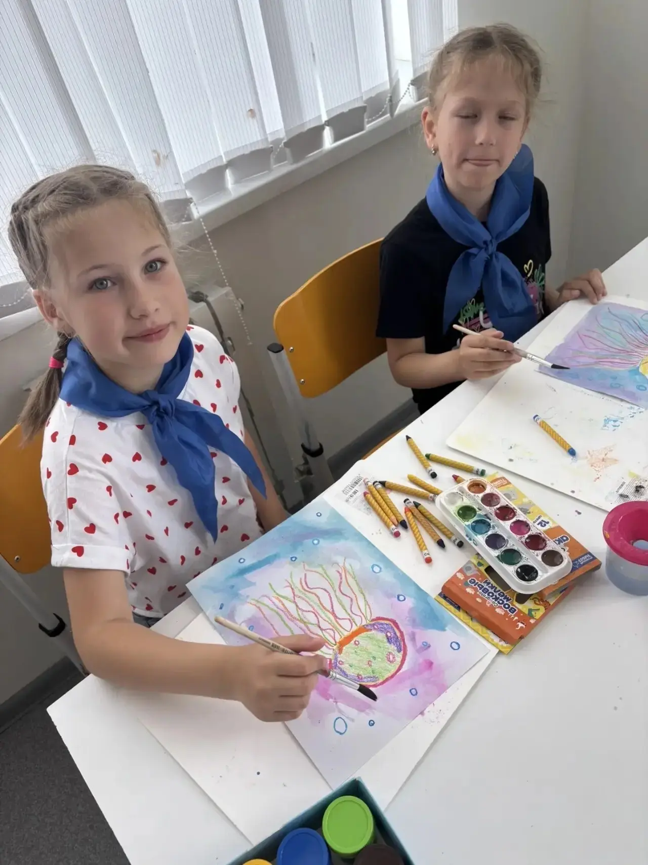 🎨 Медузы бывают не только в море, но и на холсте!