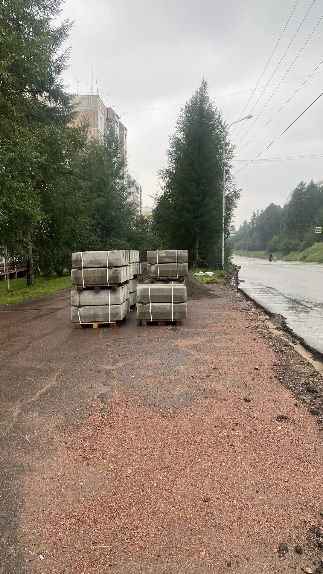 Вроде скоро допинают ремонт  Южно Якутской, от дежурки до Каскада