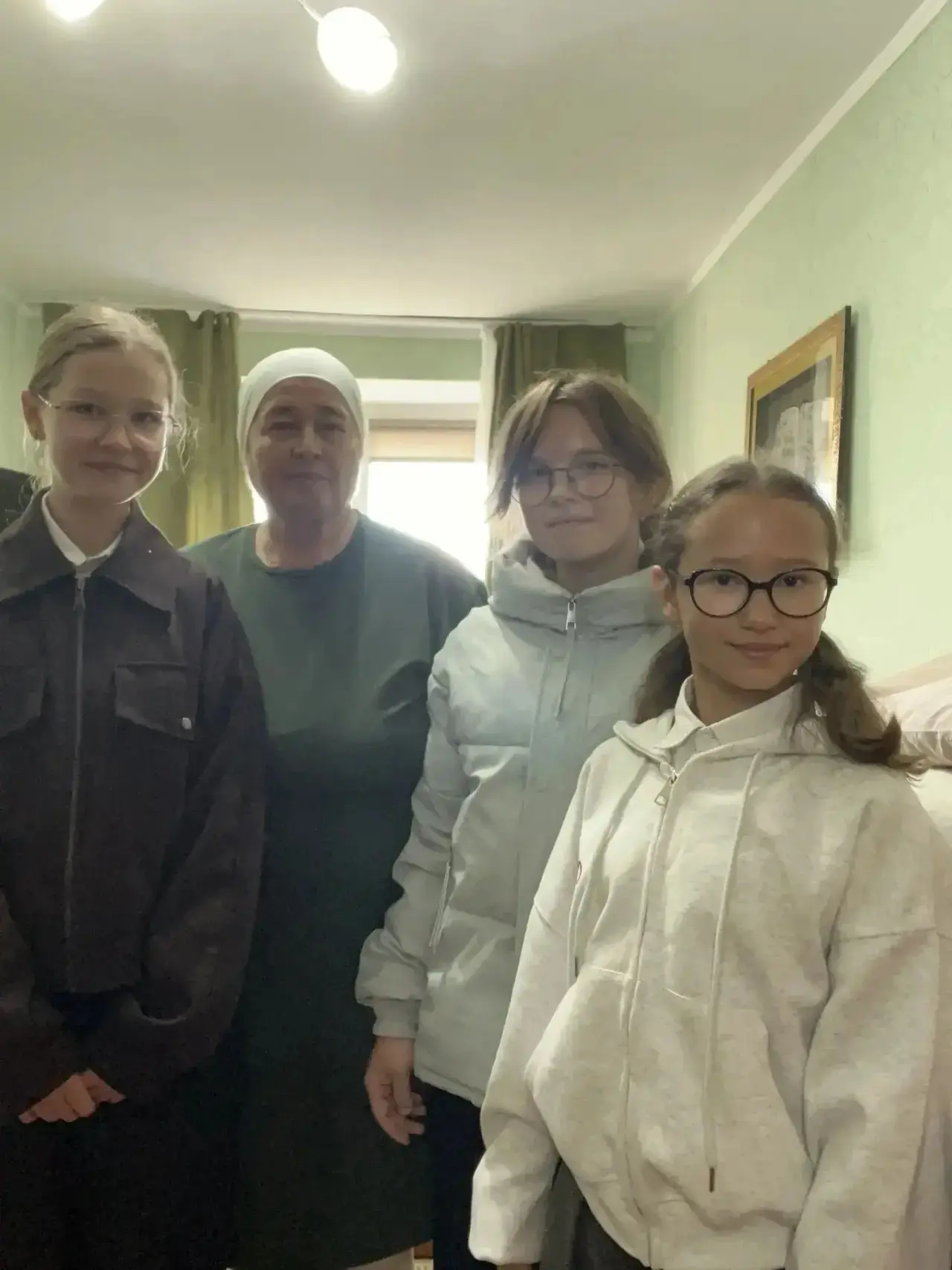 💐 «Спасибо за ваш труд!» — от всего сердца говорят ученики 6А класса! 💐