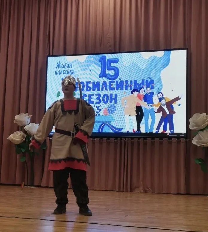 🪄13 марта состоялся юбилейный муниципальный конкурс юных чтецов «Живая классика».📝  ✨Целых 15 лет  м