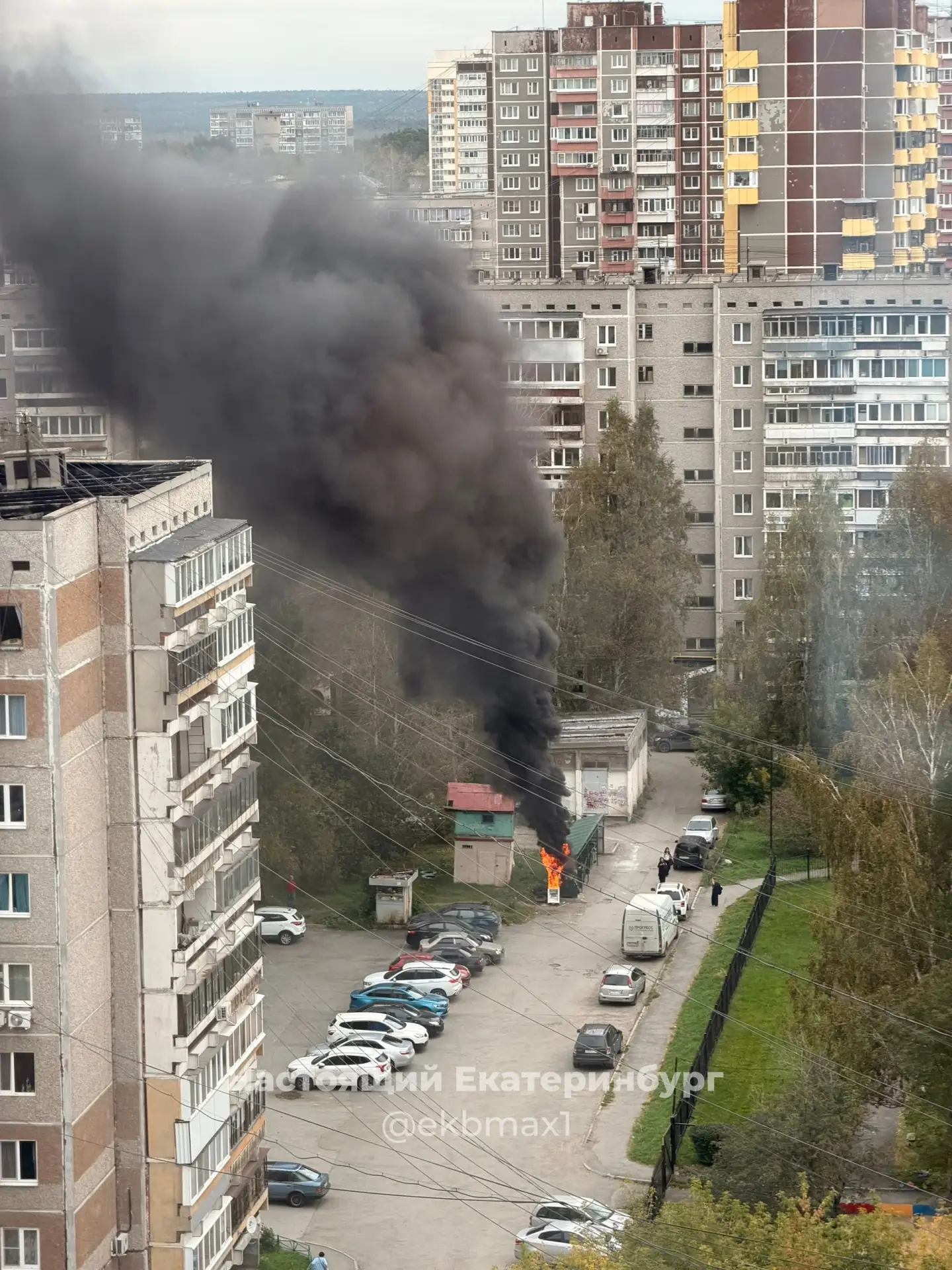 На ЖБИ школьники бросили петарду и случился пожар
